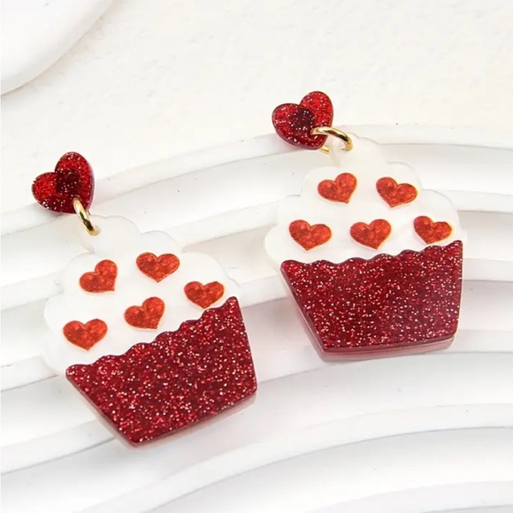 Red Heart Cupcake Earrings - Picture 2 of 3
